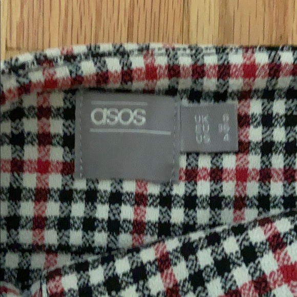 ASOS plaid mini skirt size 4 - Picture 2 of 3